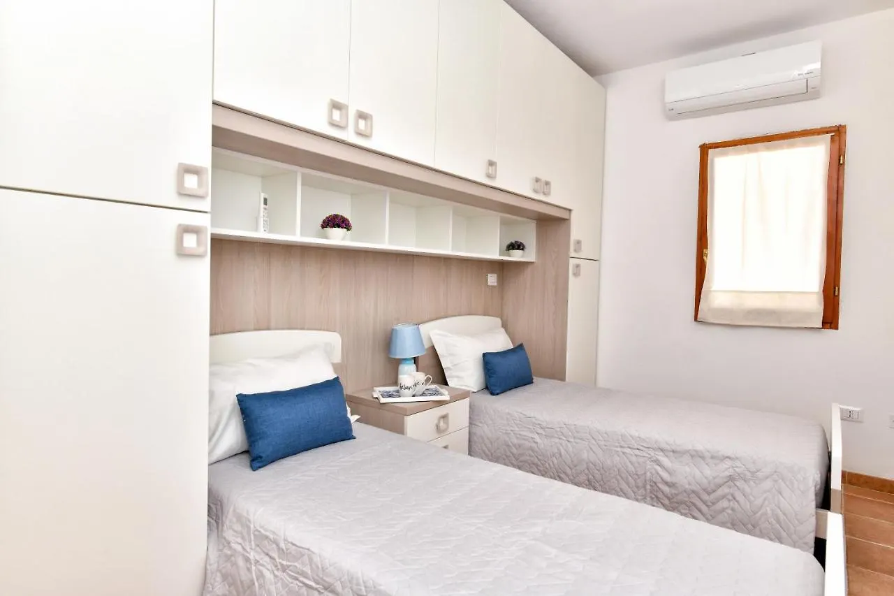 Residence Chiaro Di Luna San Teodoro  Aparthotel