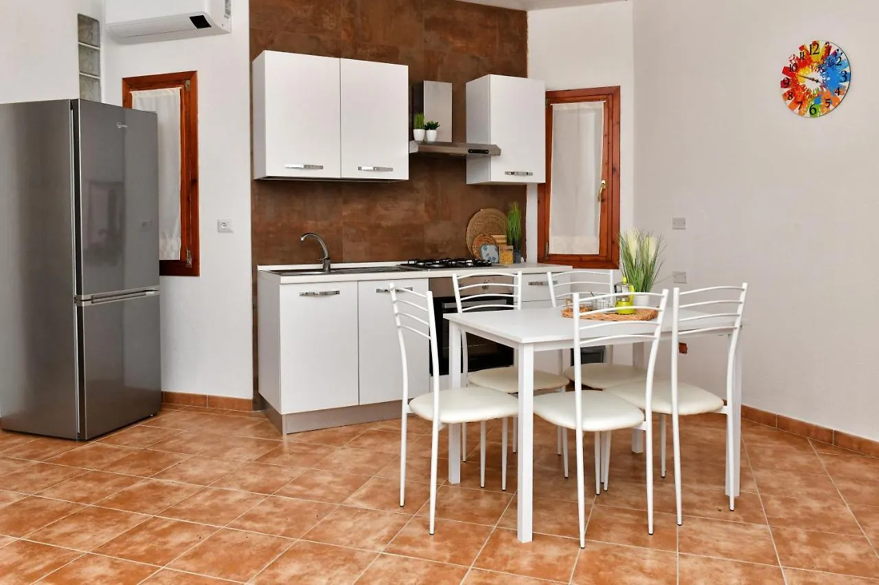 Residence Chiaro Di Luna San Teodoro