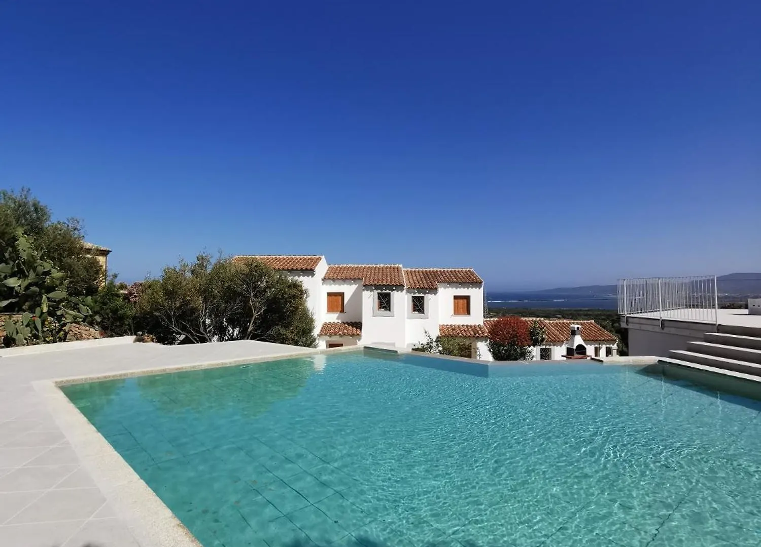 Aparthotel Residence Chiaro di Luna San Teodoro